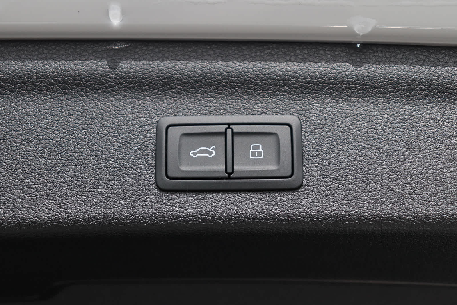 Thumbnail: 2025 Audi Q3 - 37