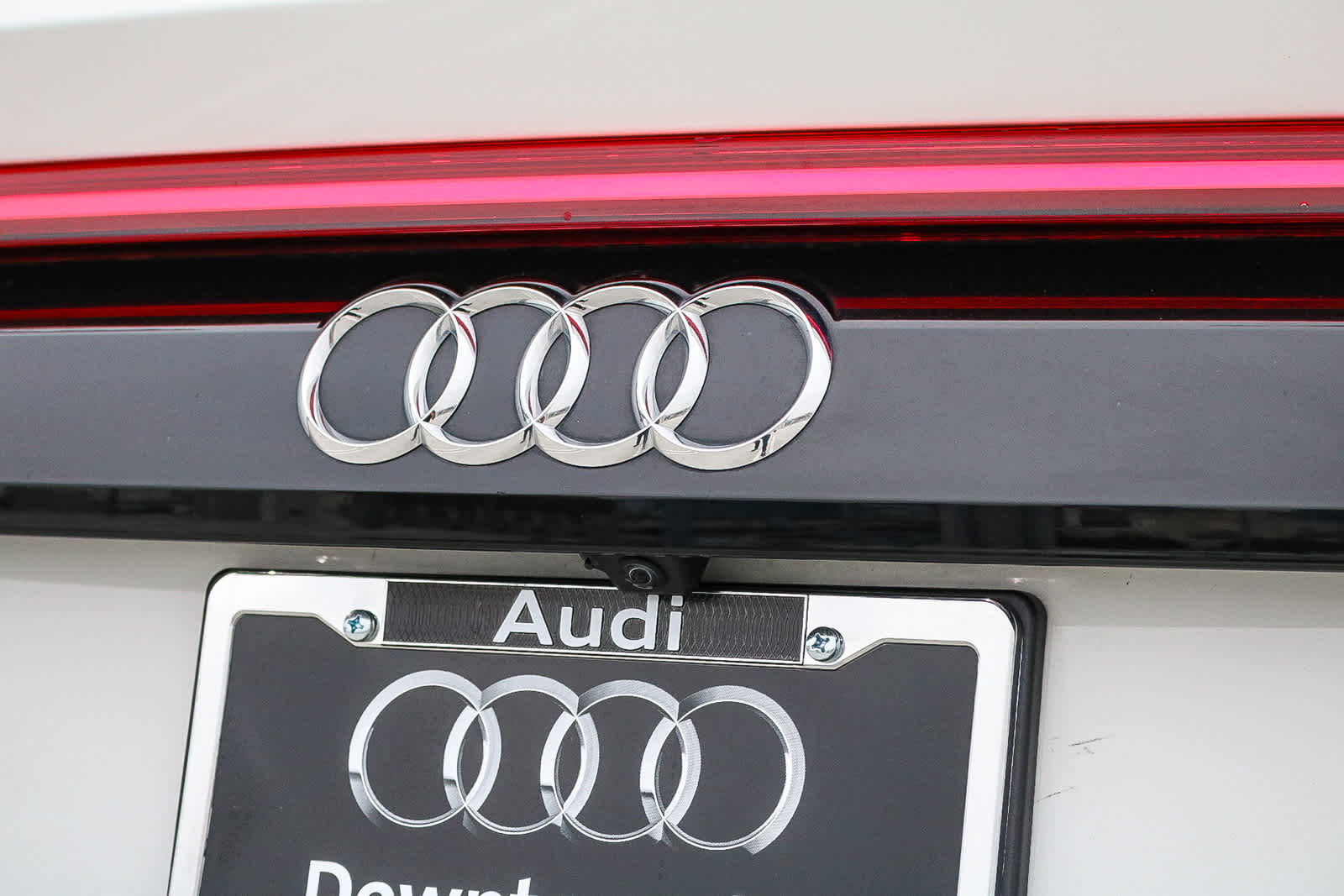 Thumbnail: 2023 Audi Q8 - 12