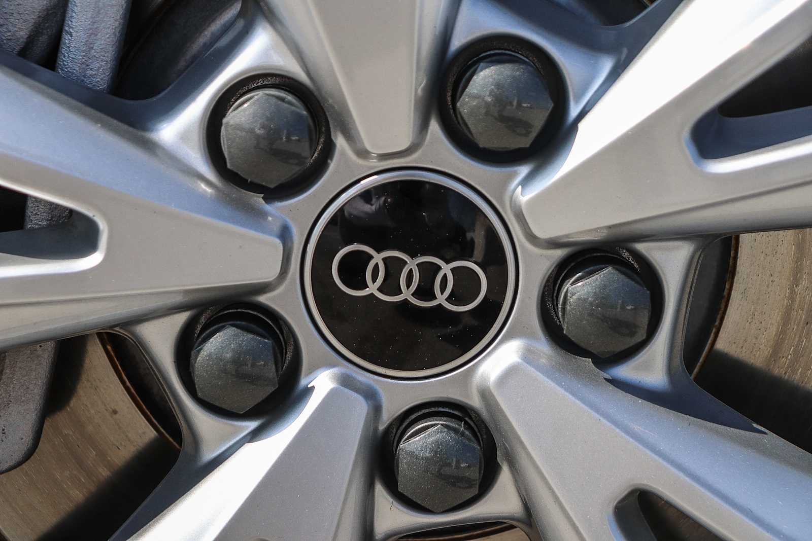 Thumbnail: 2023 Audi Q3 - 15