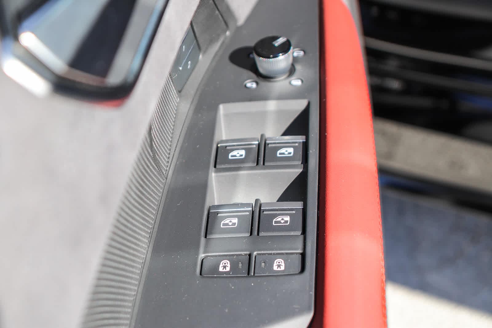 Thumbnail: 2026 Audi e-tron GT - 32