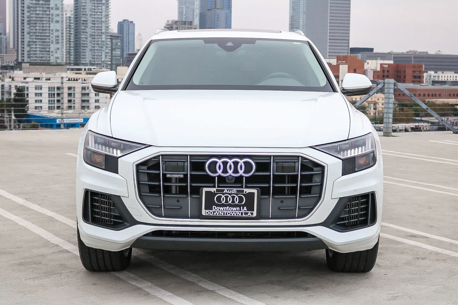 Thumbnail: 2023 Audi Q8 - 2