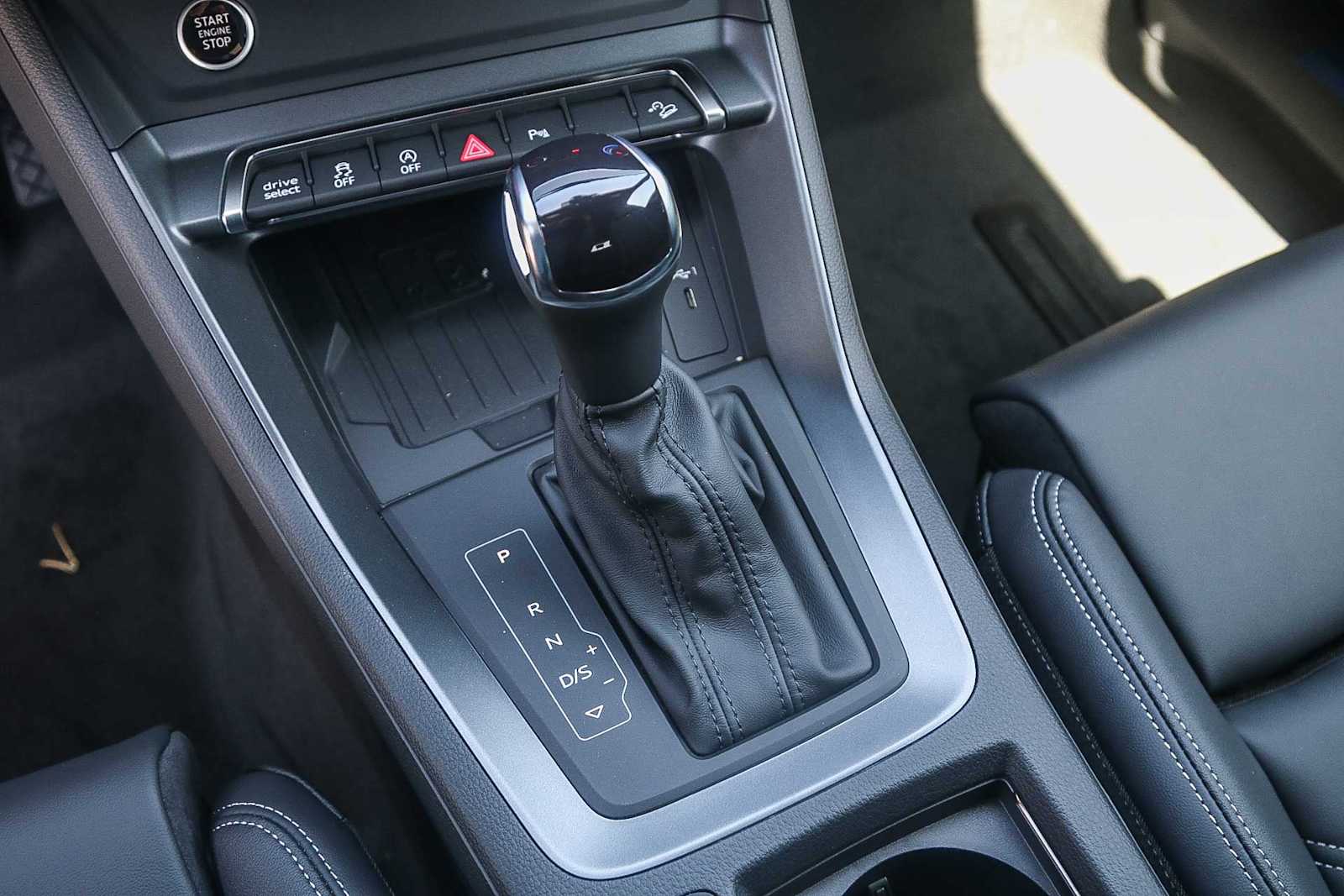 Thumbnail: 2025 Audi Q3 - 19