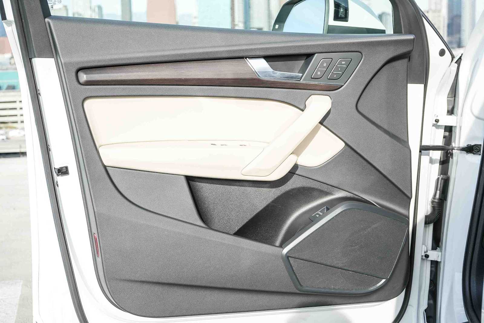 Thumbnail: 2023 Audi Q5 - 29