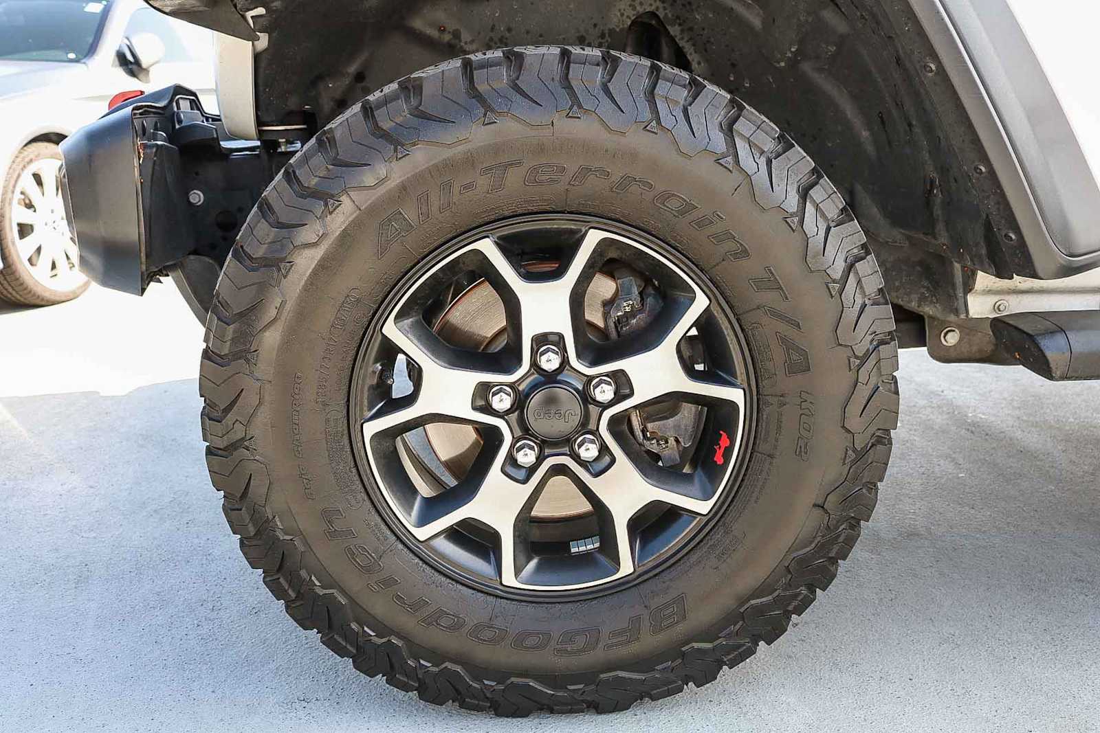 Thumbnail: 2018 Jeep Wrangler - 16