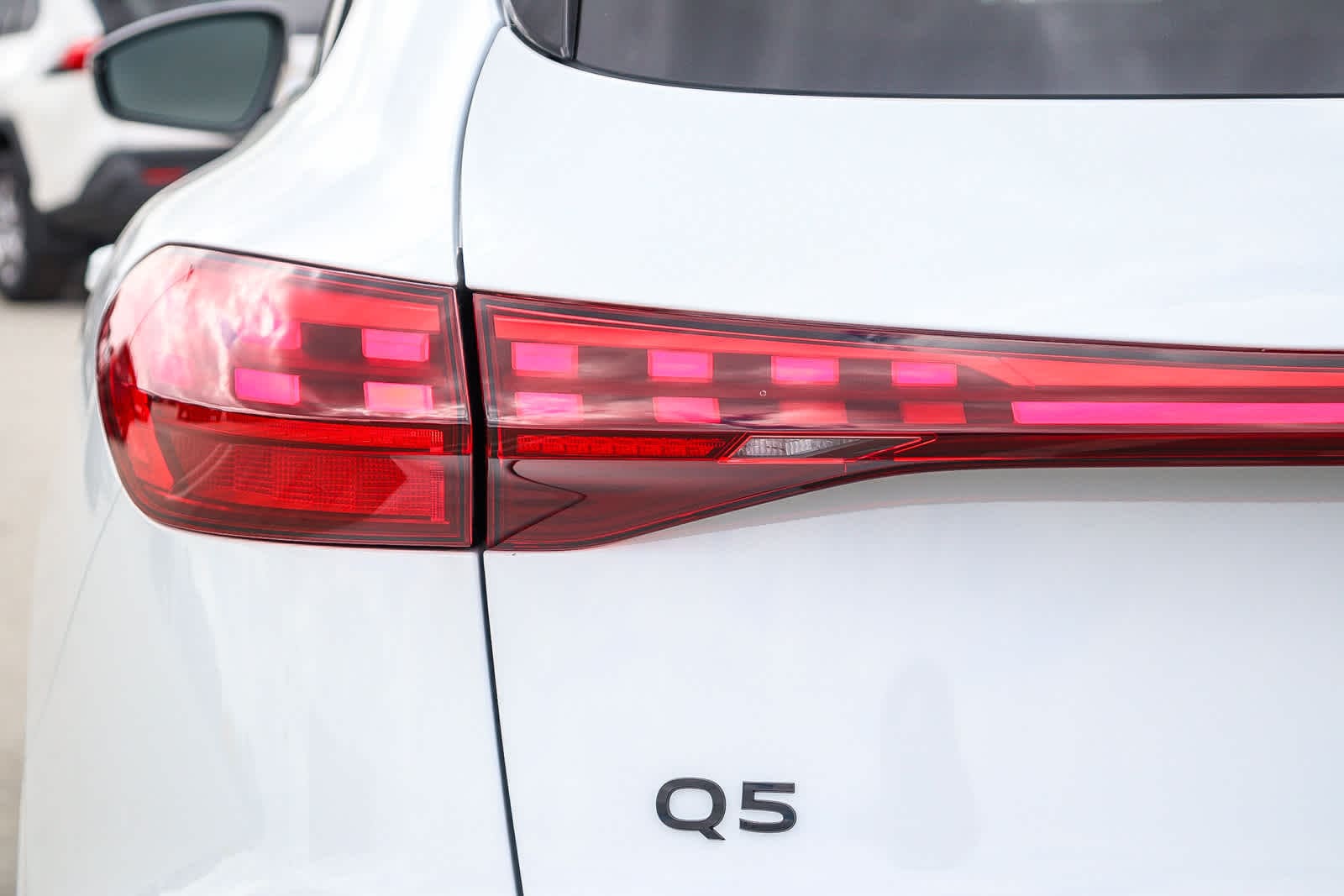 Thumbnail: 2025 Audi Q5 - 11