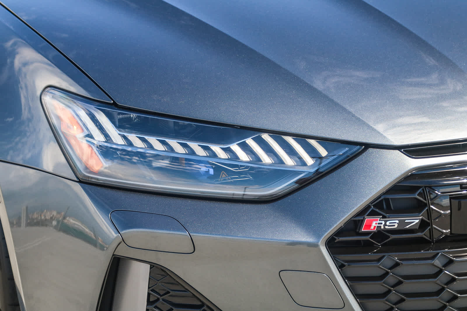 Thumbnail: 2026 Audi RS 7 - 4