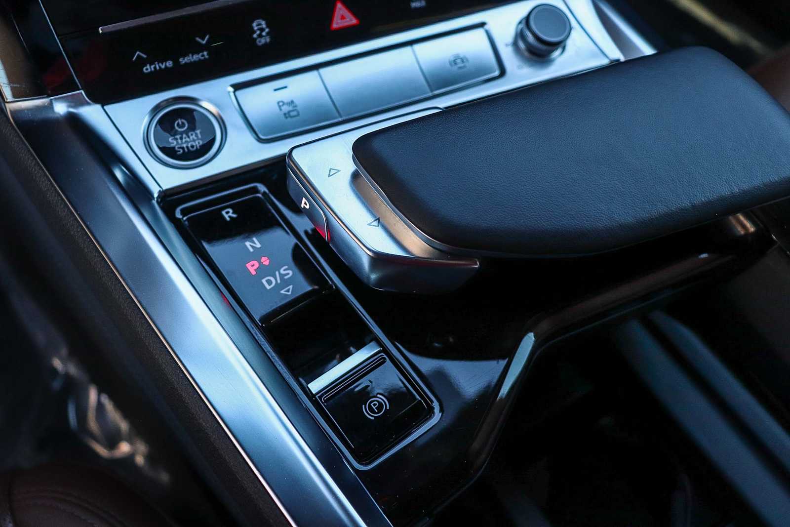 Thumbnail: 2022 Audi e-tron - 26