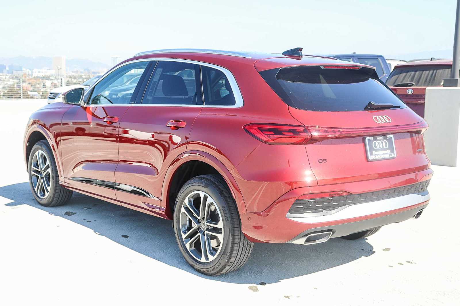 Thumbnail: 2025 Audi Q5 - 6