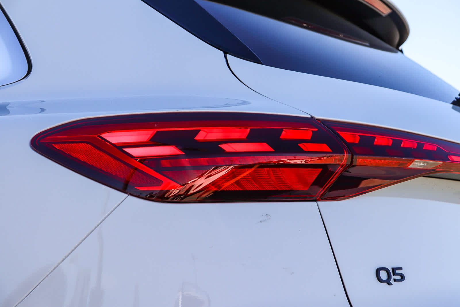 Thumbnail: 2025 Audi Q5 - 12