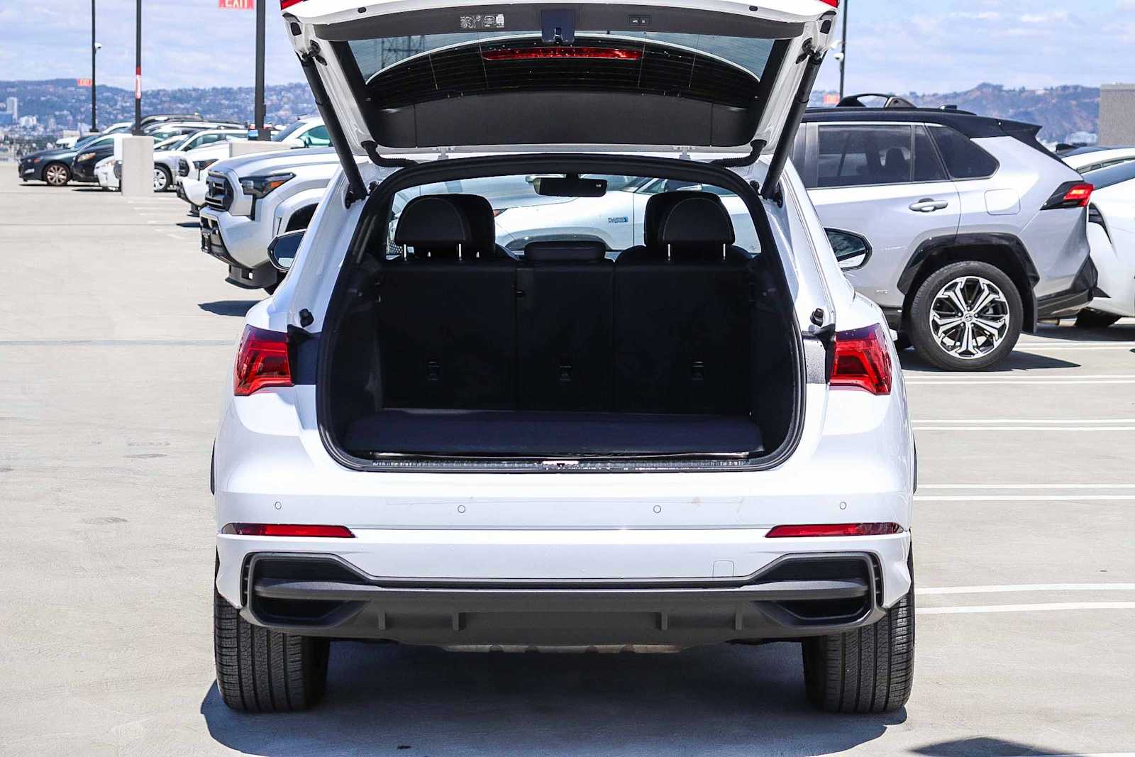 Thumbnail: 2025 Audi Q3 - 37