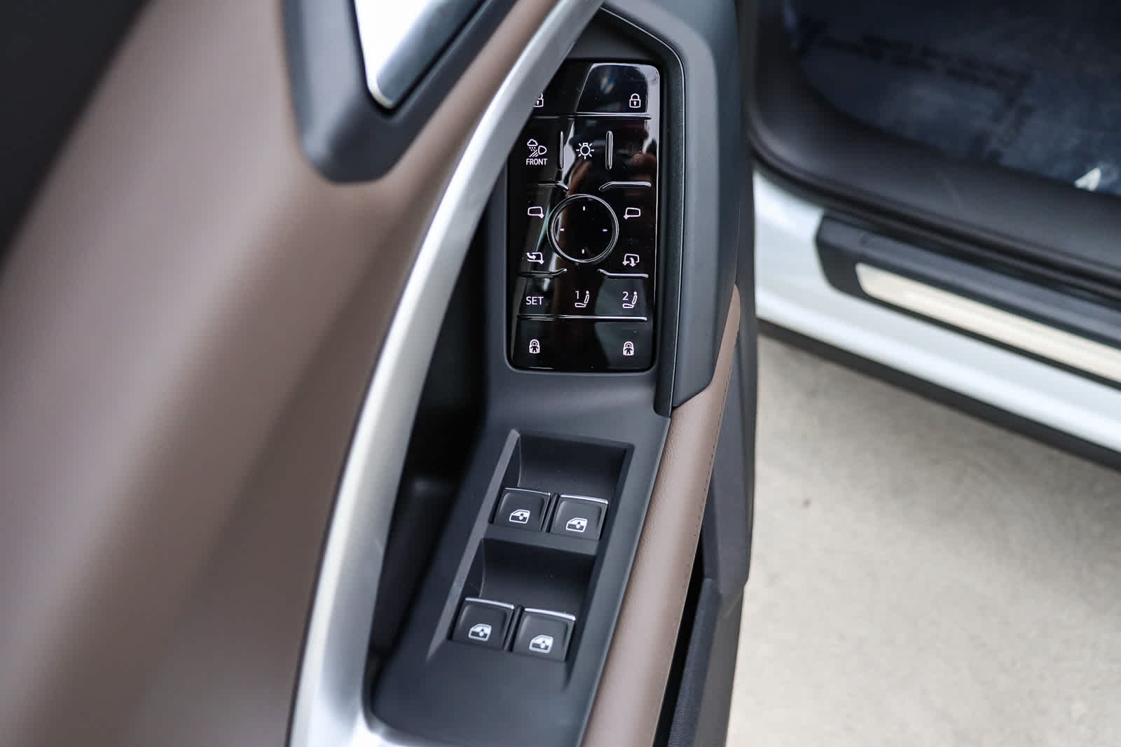 Thumbnail: 2025 Audi Q5 - 26