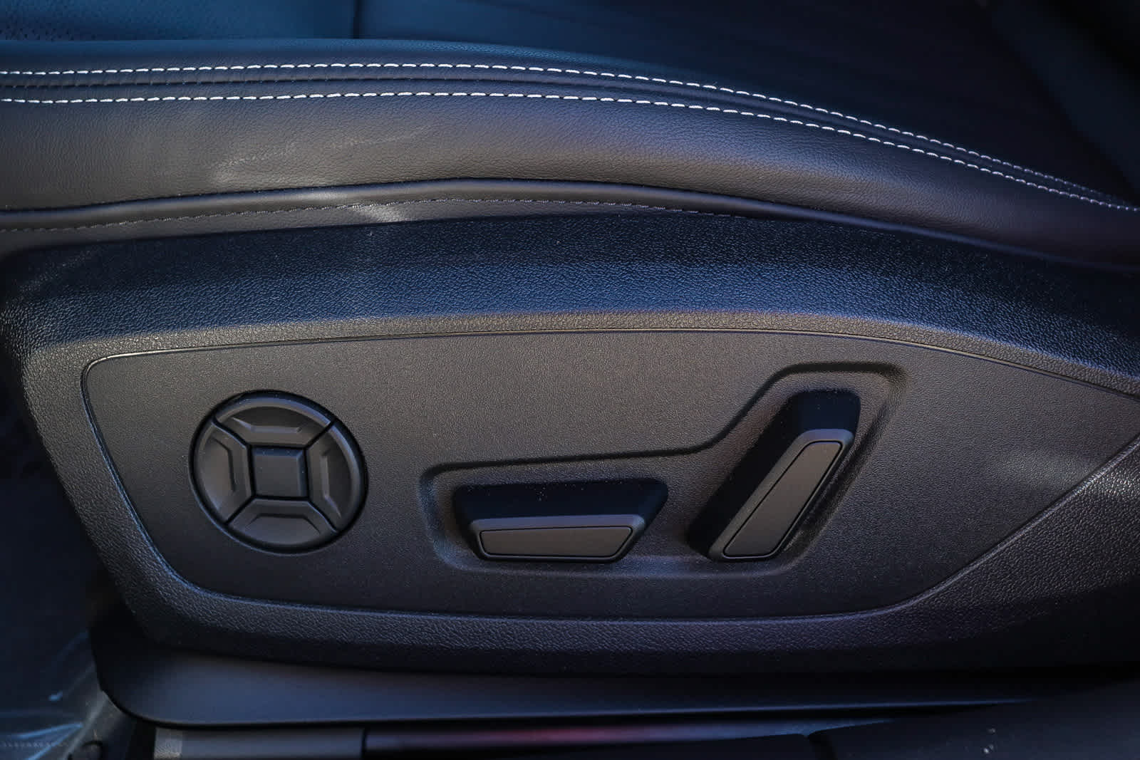 Thumbnail: 2025 Audi A6 - 27