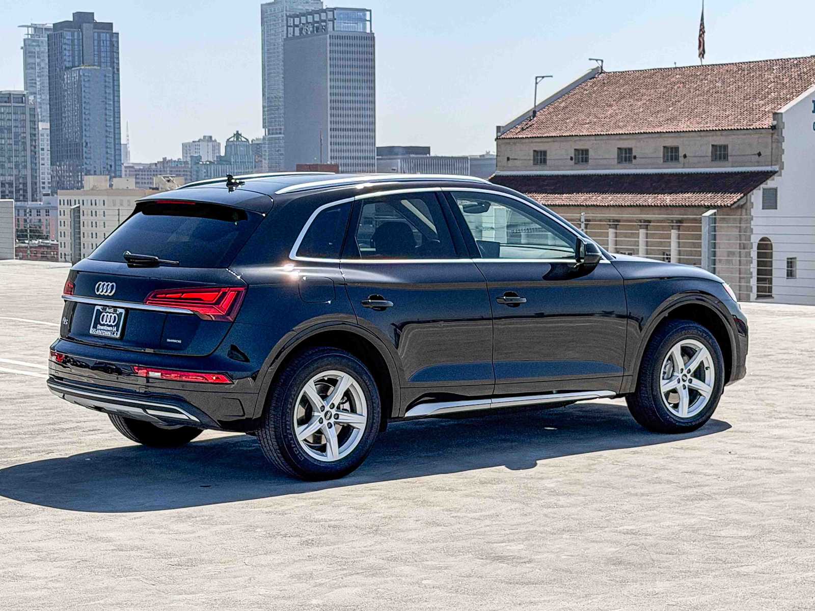 Thumbnail: 2023 Audi Q5 - 3