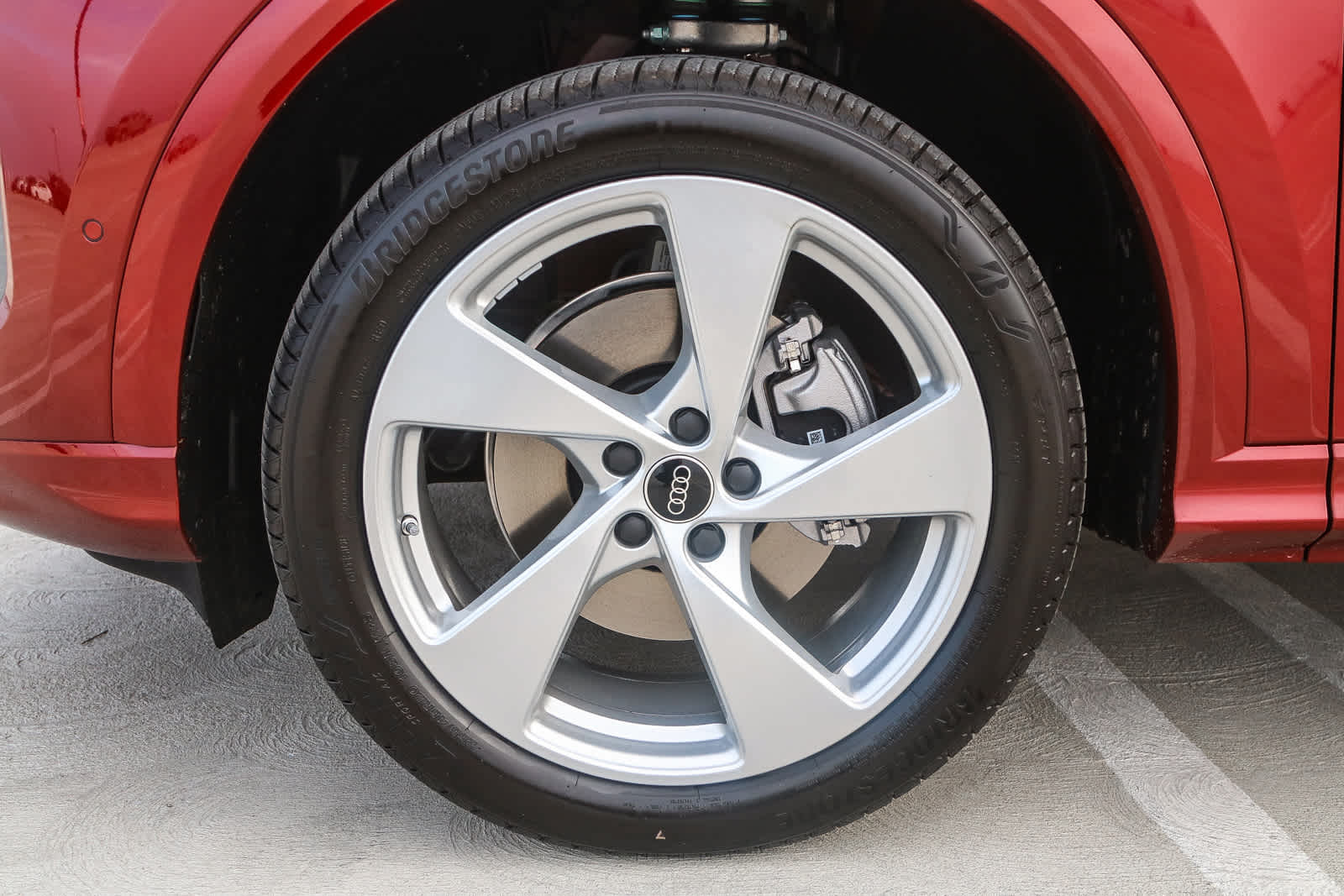 Thumbnail: 2025 Audi Q5 - 13