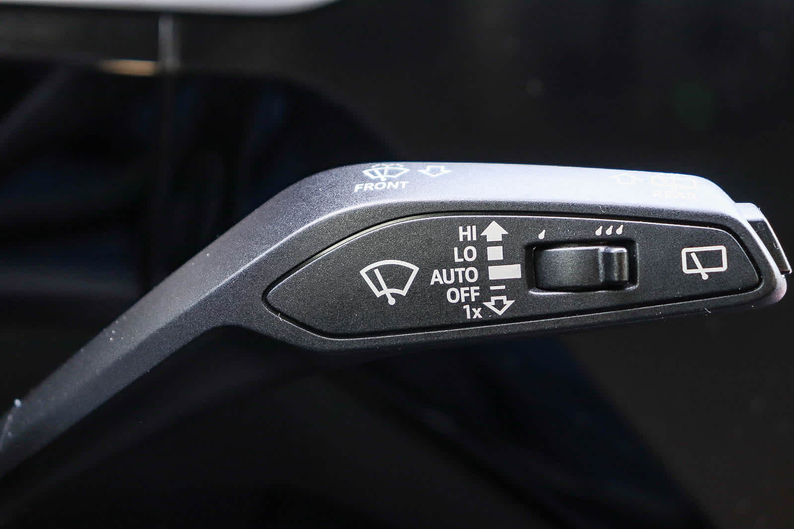 Thumbnail: 2024 Audi Q8 e-tron - 33