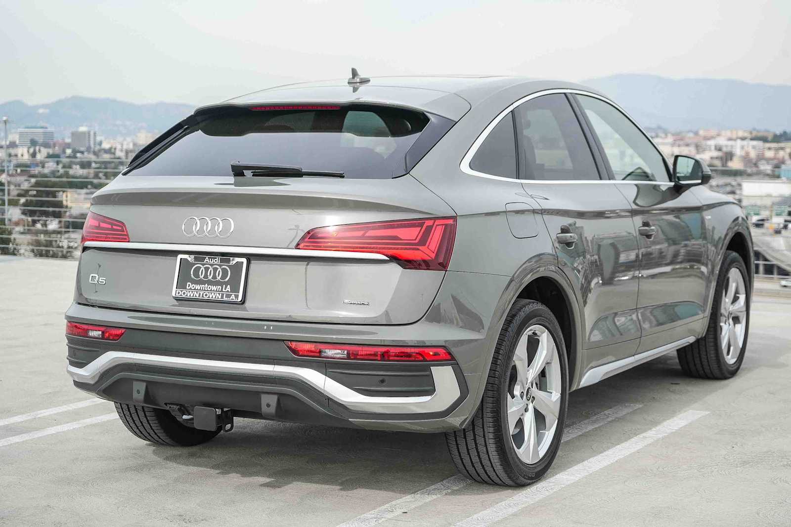 Thumbnail: 2023 Audi Q5 - 7