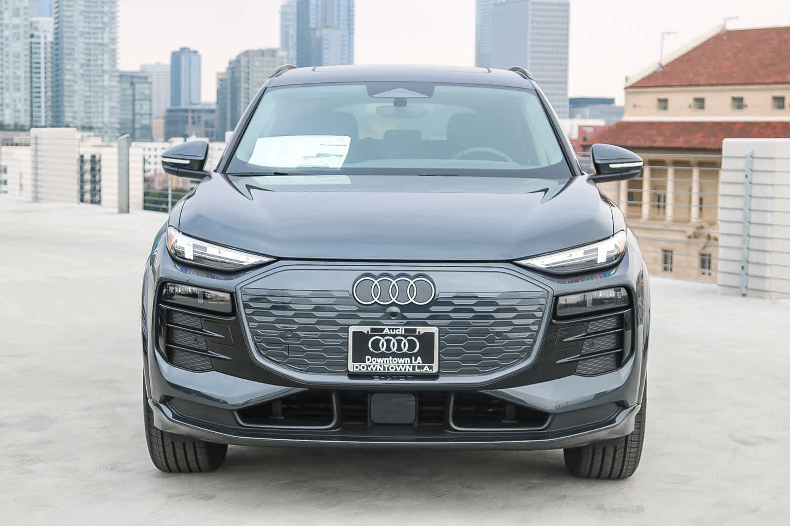 Thumbnail: 2025 Audi Q6 e-tron - 2