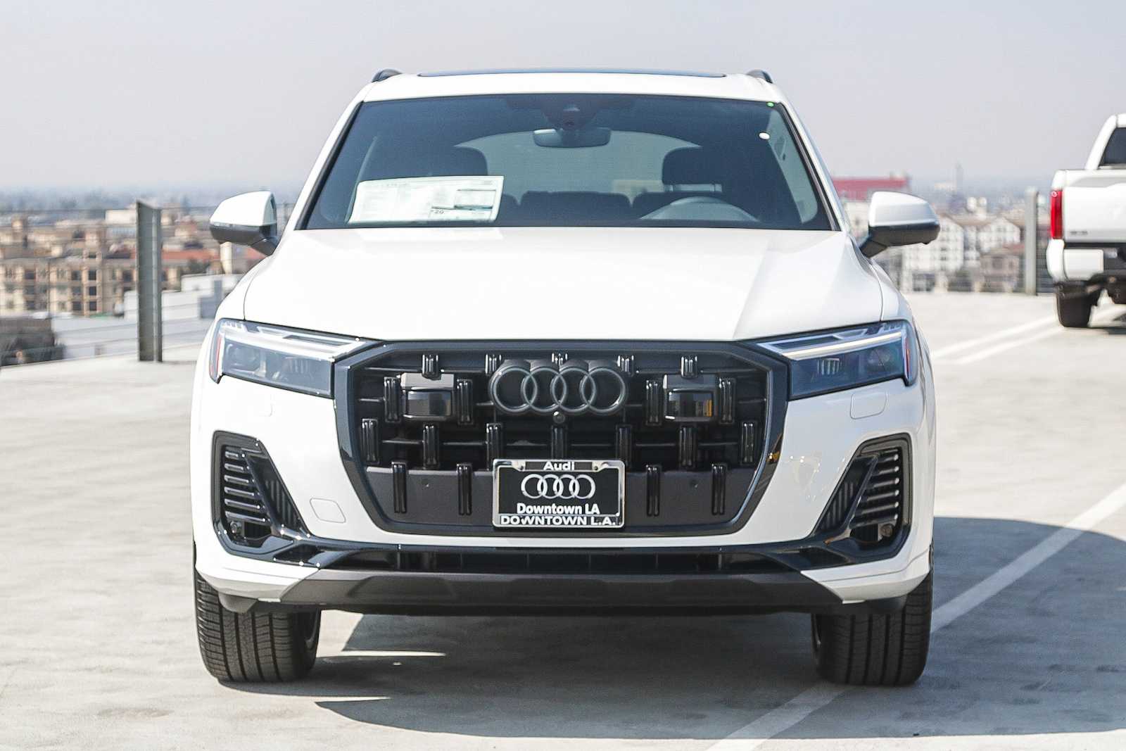 Thumbnail: 2025 Audi Q7 - 2