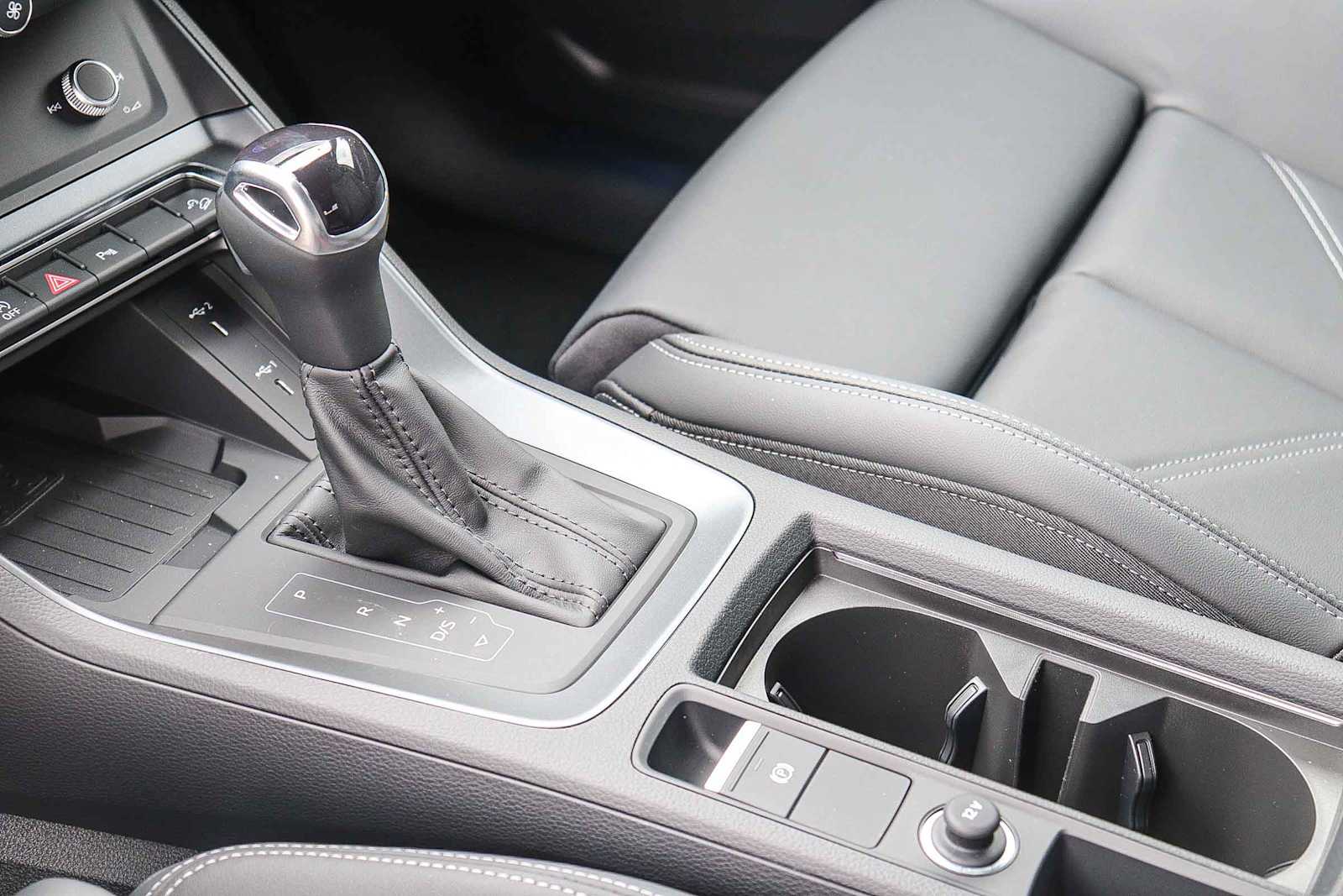 Thumbnail: 2025 Audi Q3 - 20