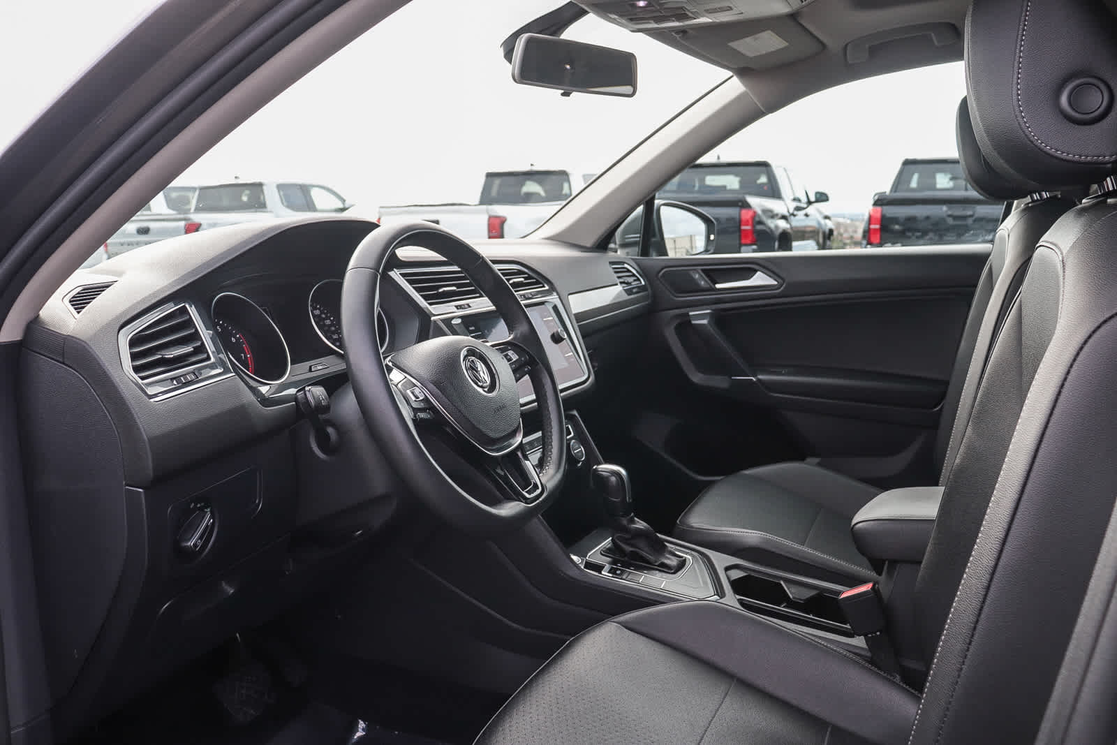 Thumbnail: 2020 Volkswagen Tiguan - 23