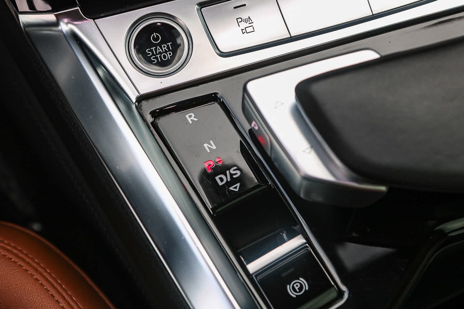 Thumbnail: 2022 Audi e-tron - 22