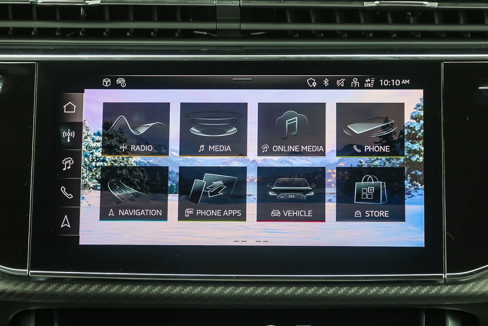 Thumbnail: 2025 Audi RS Q8 - 15
