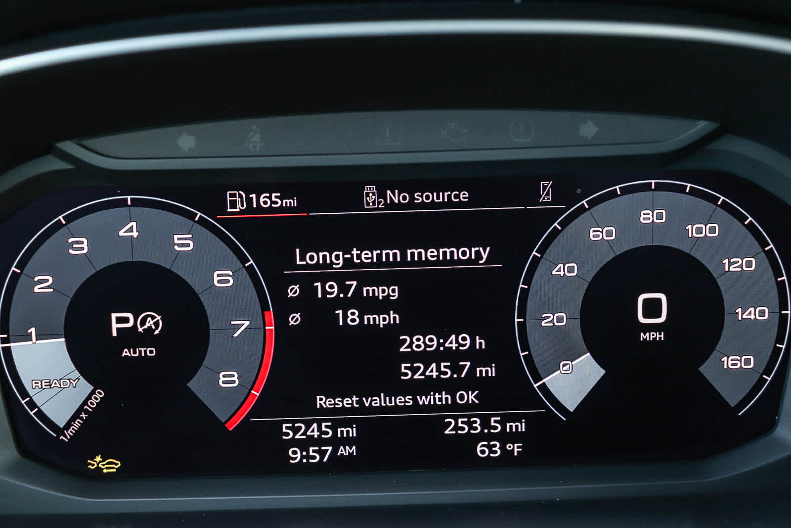 Thumbnail: 2025 Audi Q3 - 33