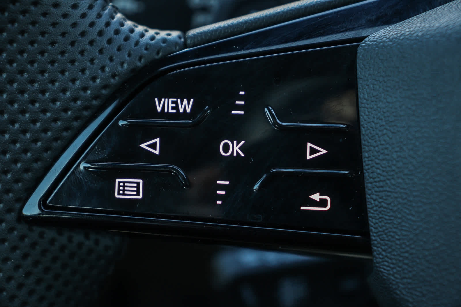 Thumbnail: 2026 Audi e-tron GT - 21