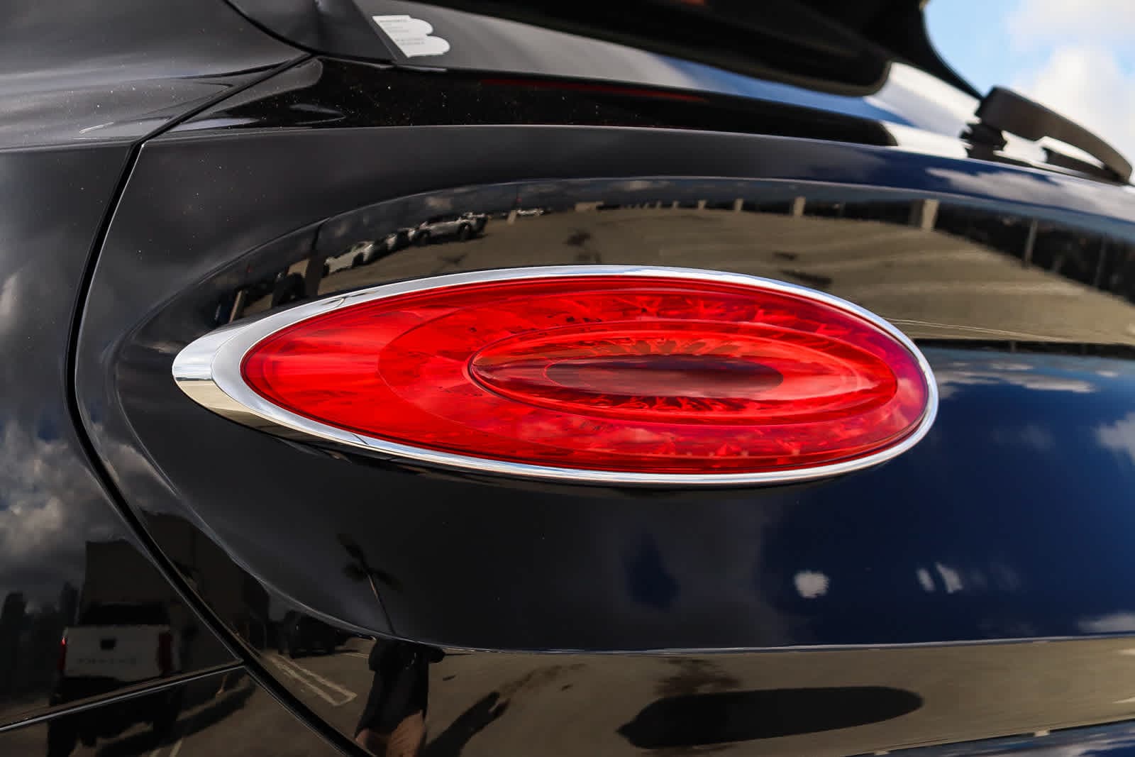 Thumbnail: 2021 Bentley Bentayga - 12