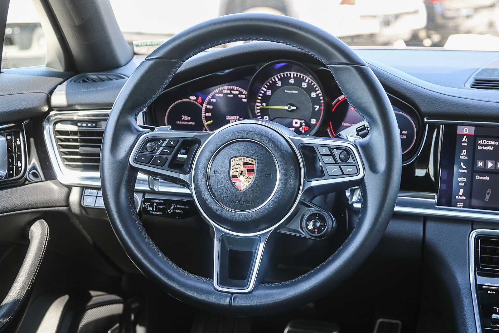 Thumbnail: 2020 Porsche Panamera - 19