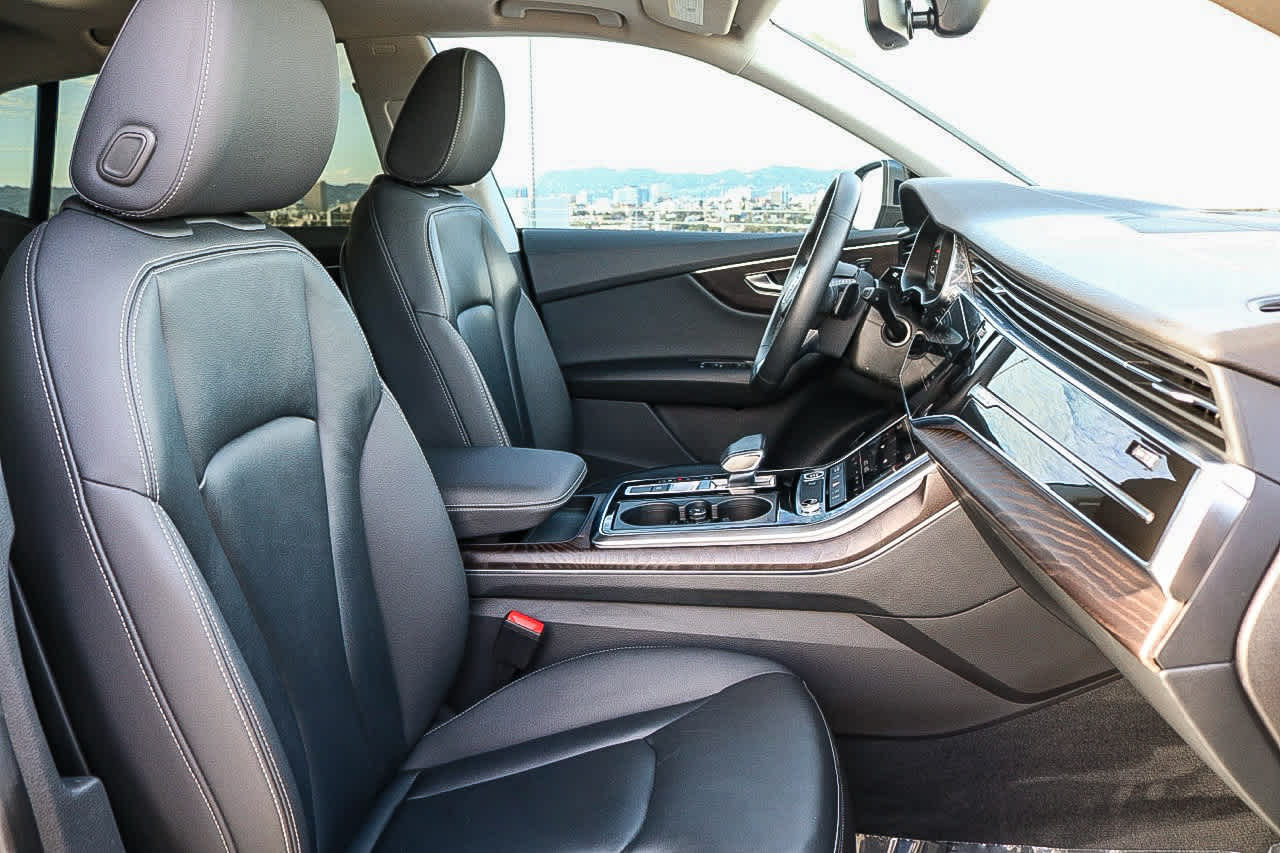 Thumbnail: 2022 Audi Q8 - 24