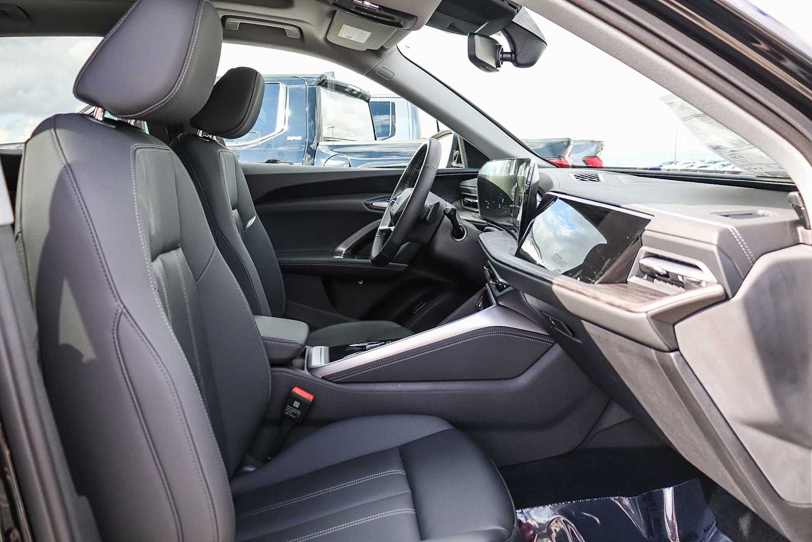 Thumbnail: 2025 Audi Q5 - 21