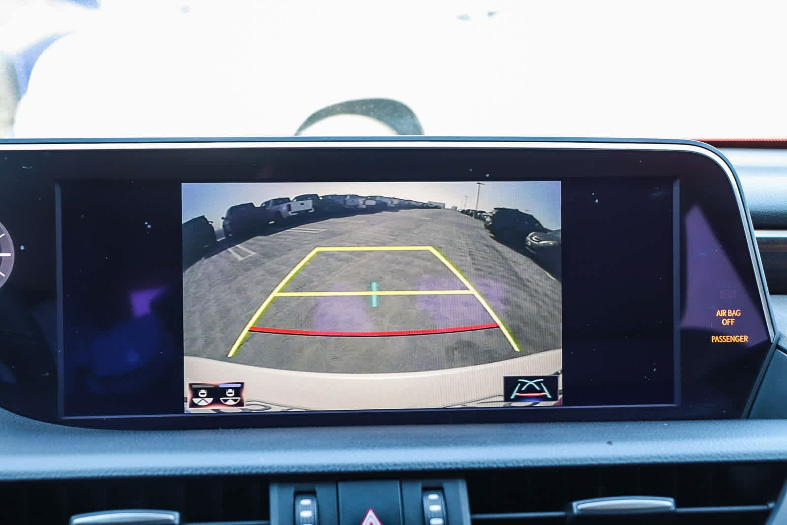 Thumbnail: 2021 Lexus ES - 32