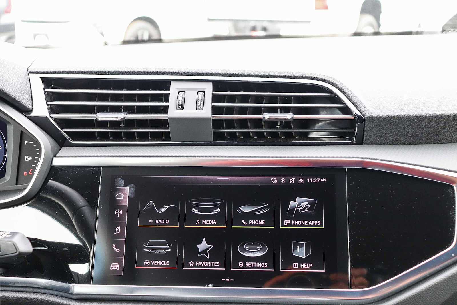 Thumbnail: 2025 Audi Q3 - 19