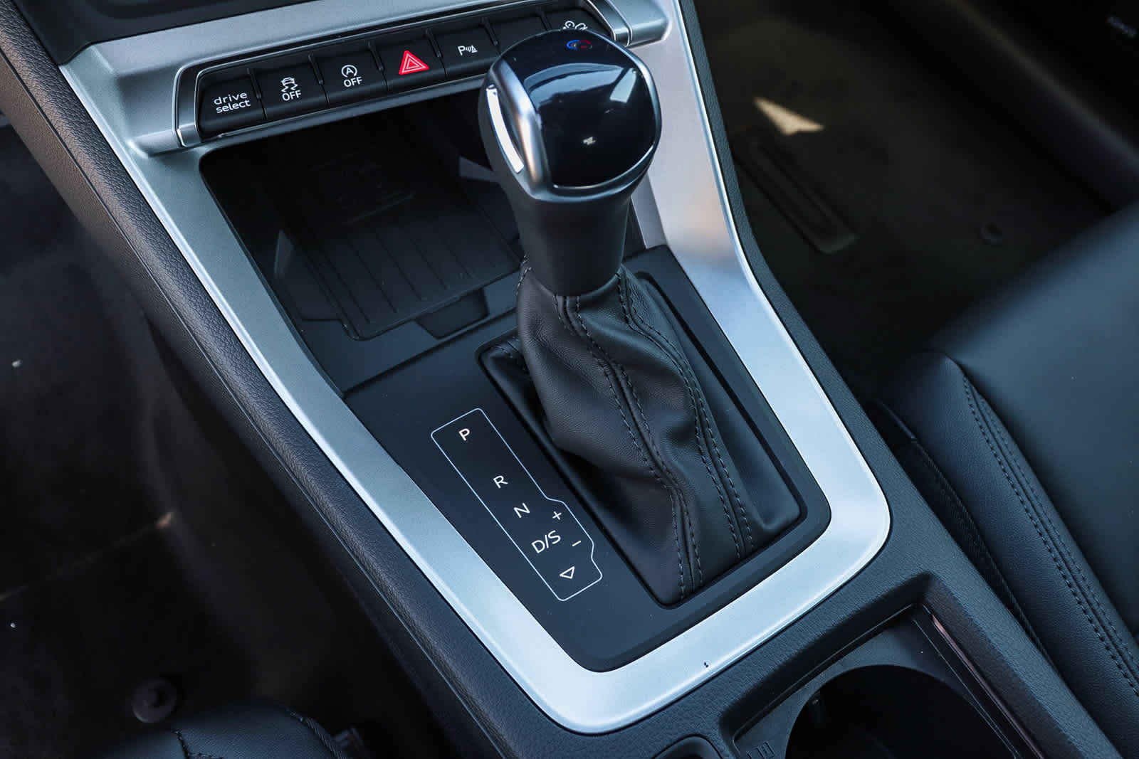 Thumbnail: 2025 Audi Q3 - 25