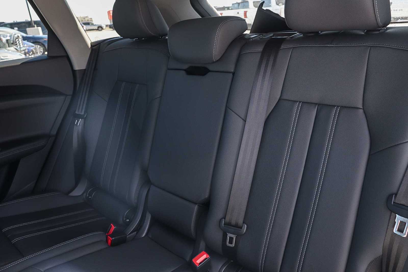 Thumbnail: 2025 Audi Q5 - 24