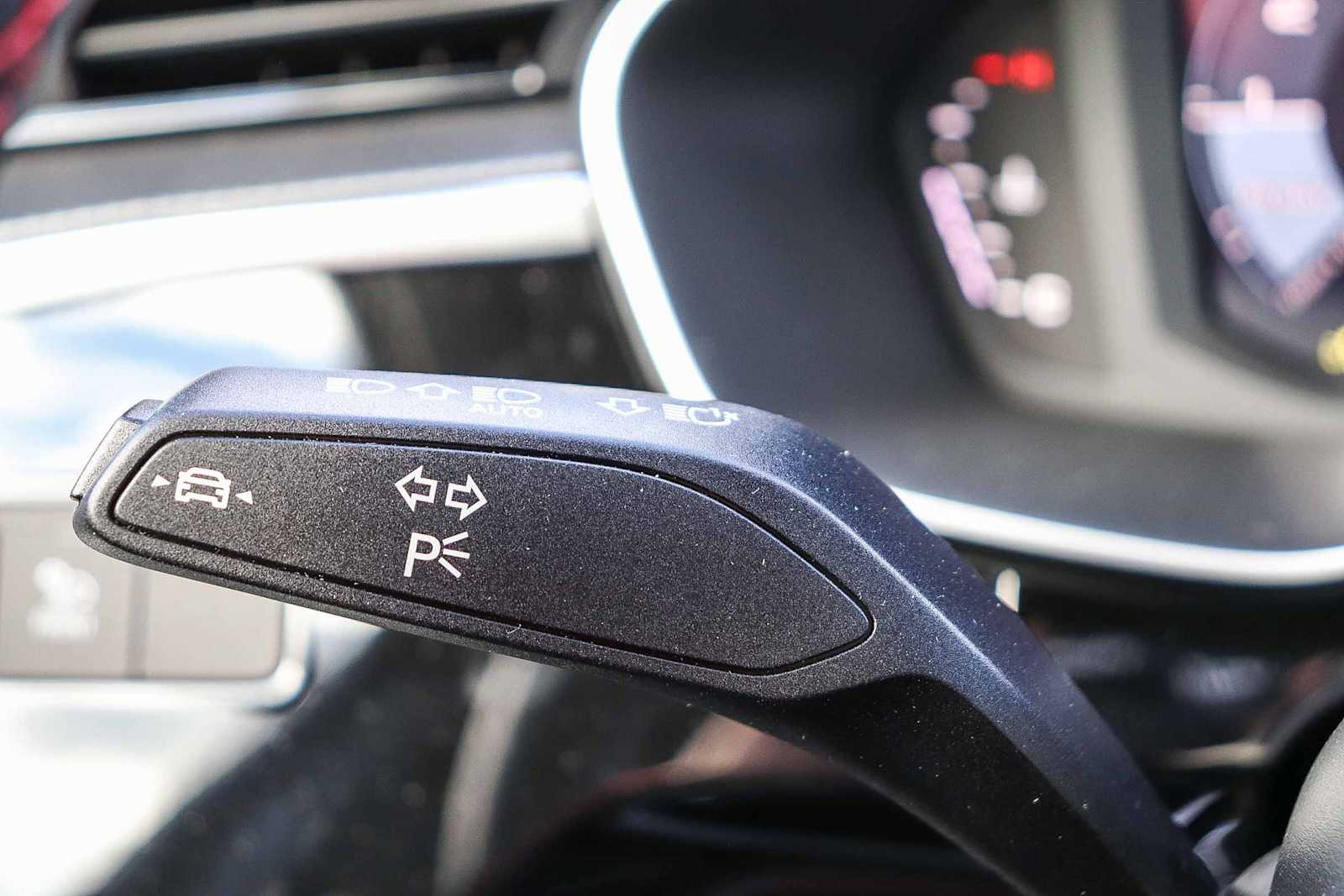 Thumbnail: 2025 Audi Q3 - 30