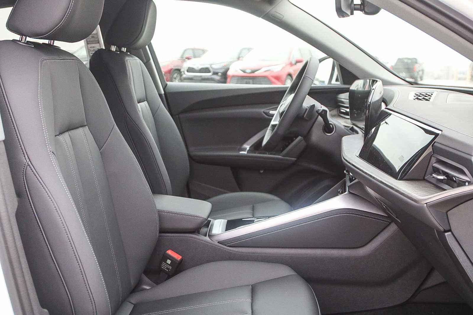 Thumbnail: 2025 Audi Q5 - 16