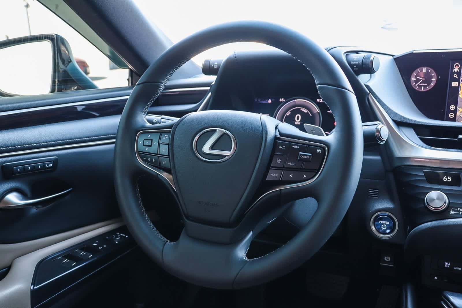 Thumbnail: 2021 Lexus ES - 20