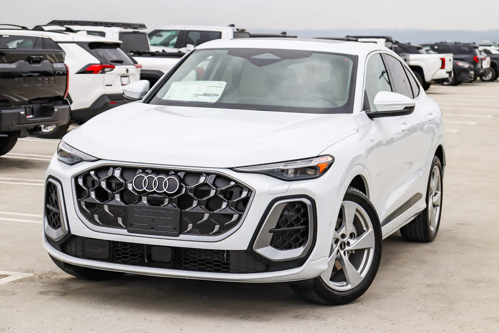 Thumbnail: 2025 Audi Q5 - 1