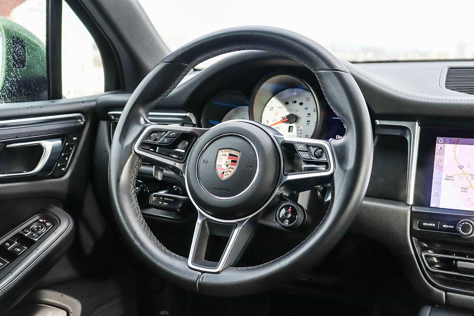 Thumbnail: 2021 Porsche Macan - 23