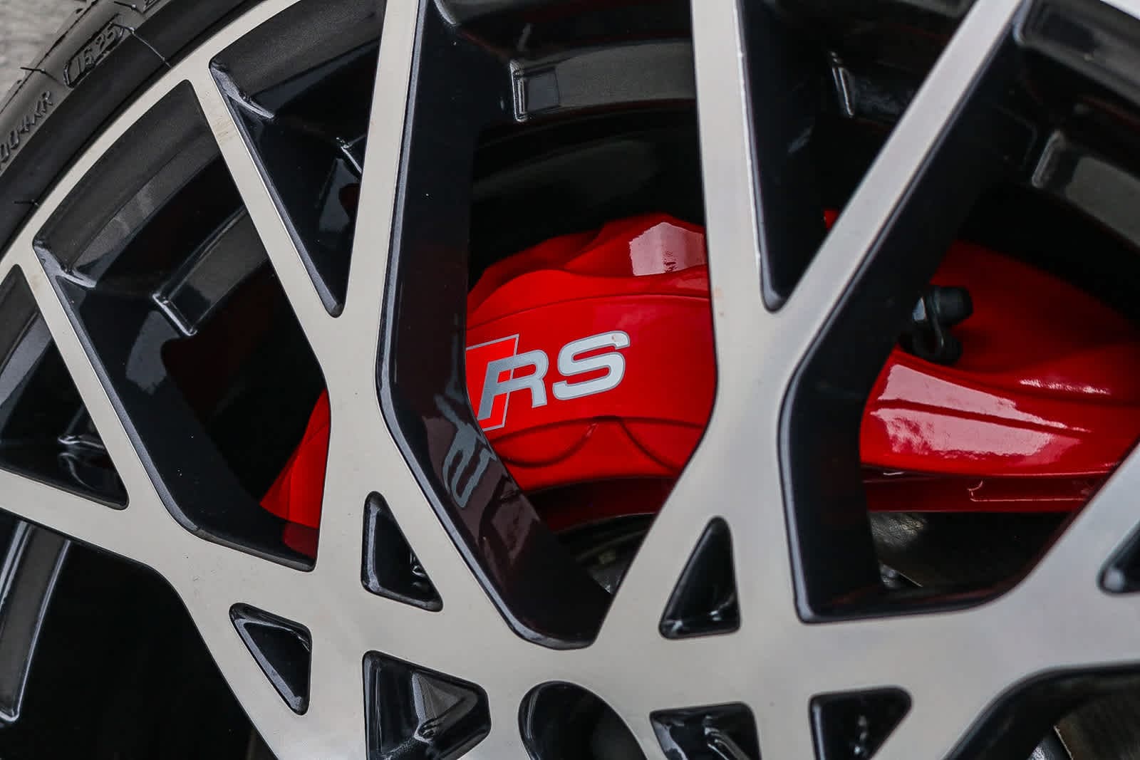 Thumbnail: 2025 Audi RS 3 - 15