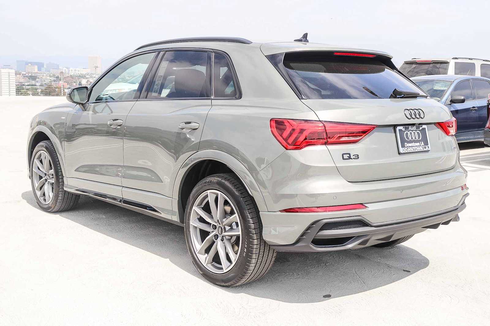 Thumbnail: 2025 Audi Q3 - 6