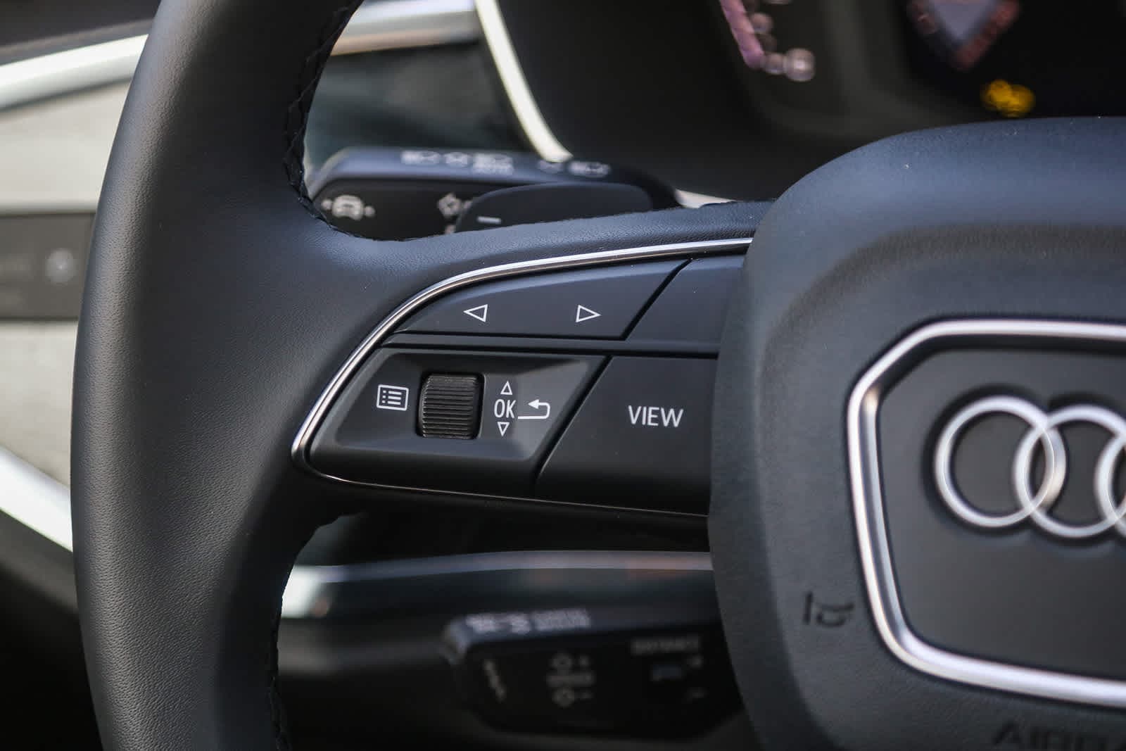 Thumbnail: 2025 Audi Q3 - 23