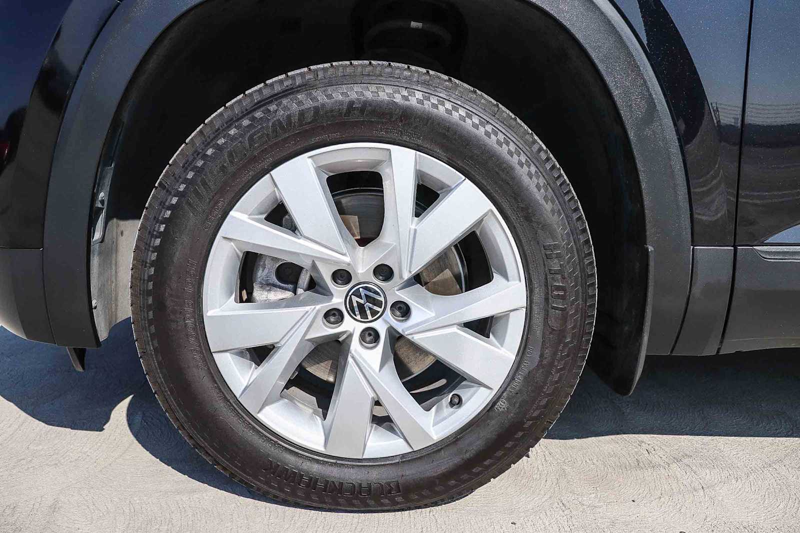Thumbnail: 2020 Volkswagen Atlas - 13
