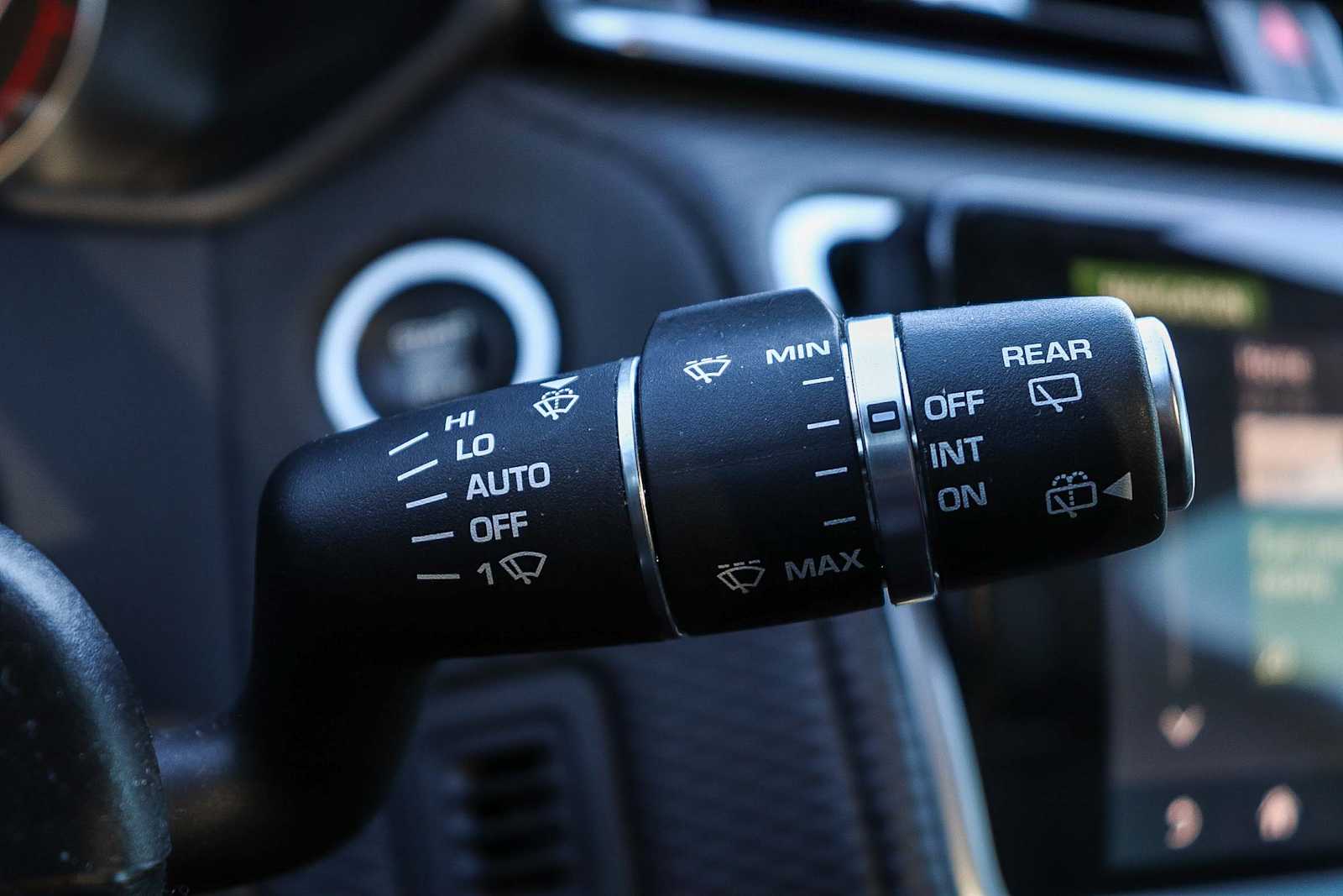 Thumbnail: 2020 Land Rover Range Rover Velar - 31