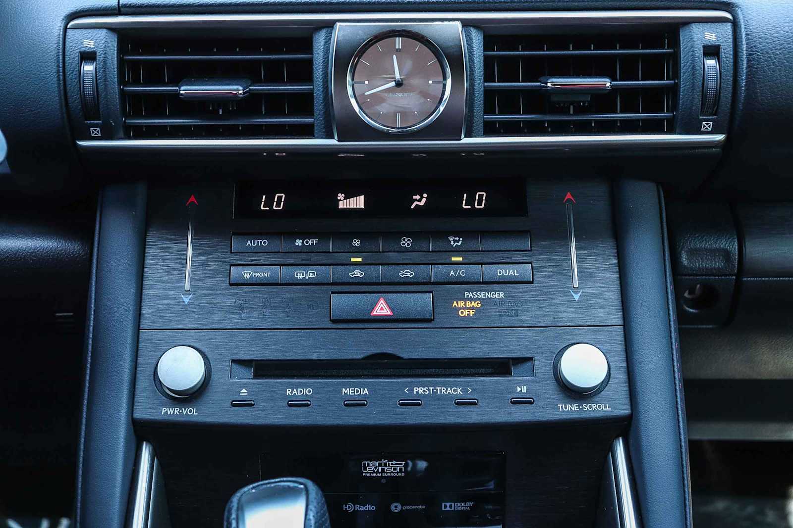 Thumbnail: 2019 Lexus IS - 18