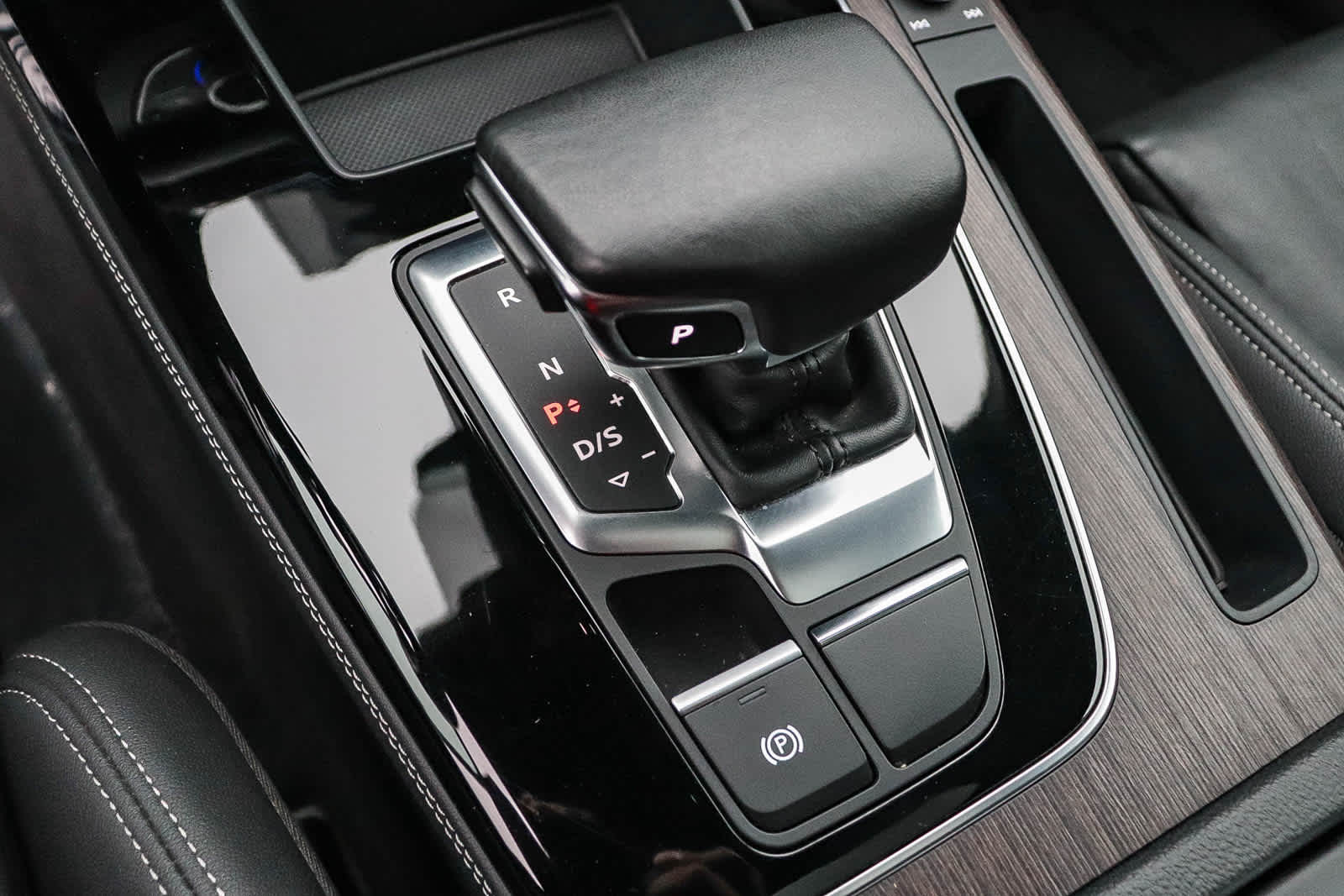 Thumbnail: 2022 Audi Q5 - 26