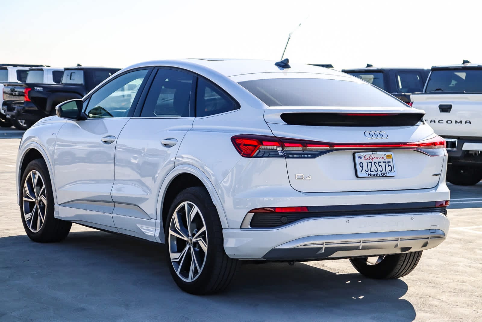 Thumbnail: 2023 Audi Q4 e-tron - 6