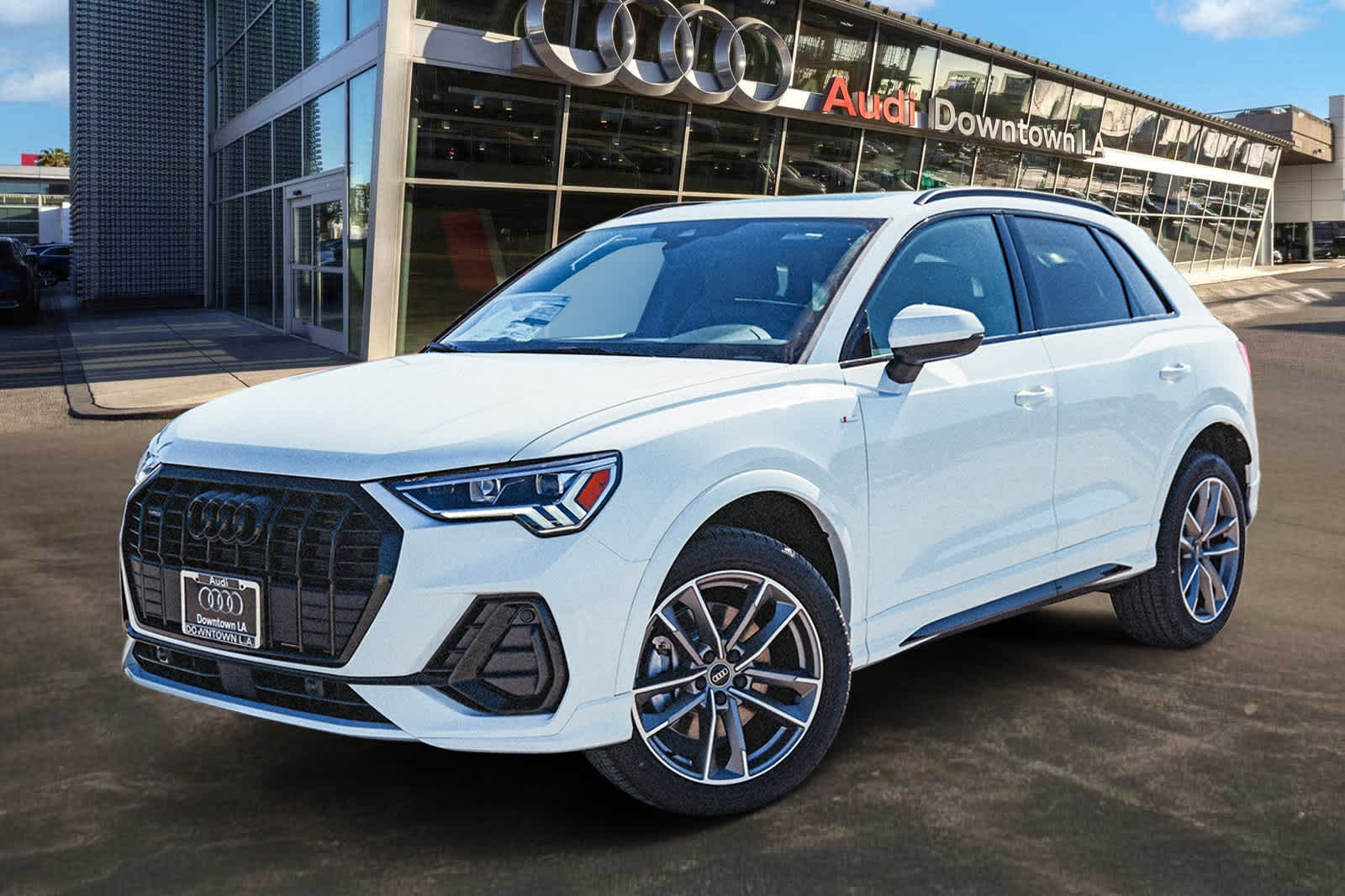 Thumbnail: 2025 Audi Q3 - 1